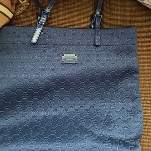 Michael kors jet set item tote